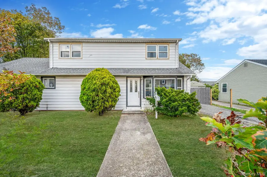 38 Somerset Road E, Amityville, NY 11701 - Image #2