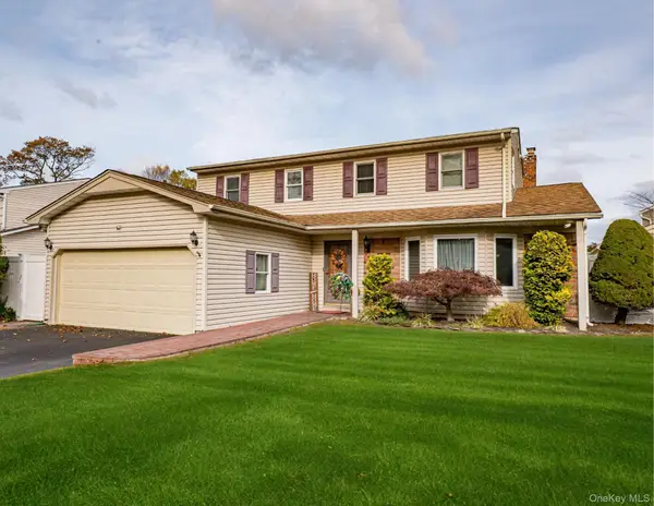 17 Lowery Avenue, Lake Grove, NY 11755