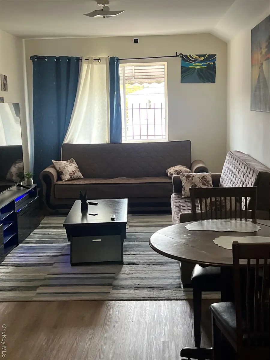 3941 Laconia Avenue, Bronx, NY 10466 - Image #2