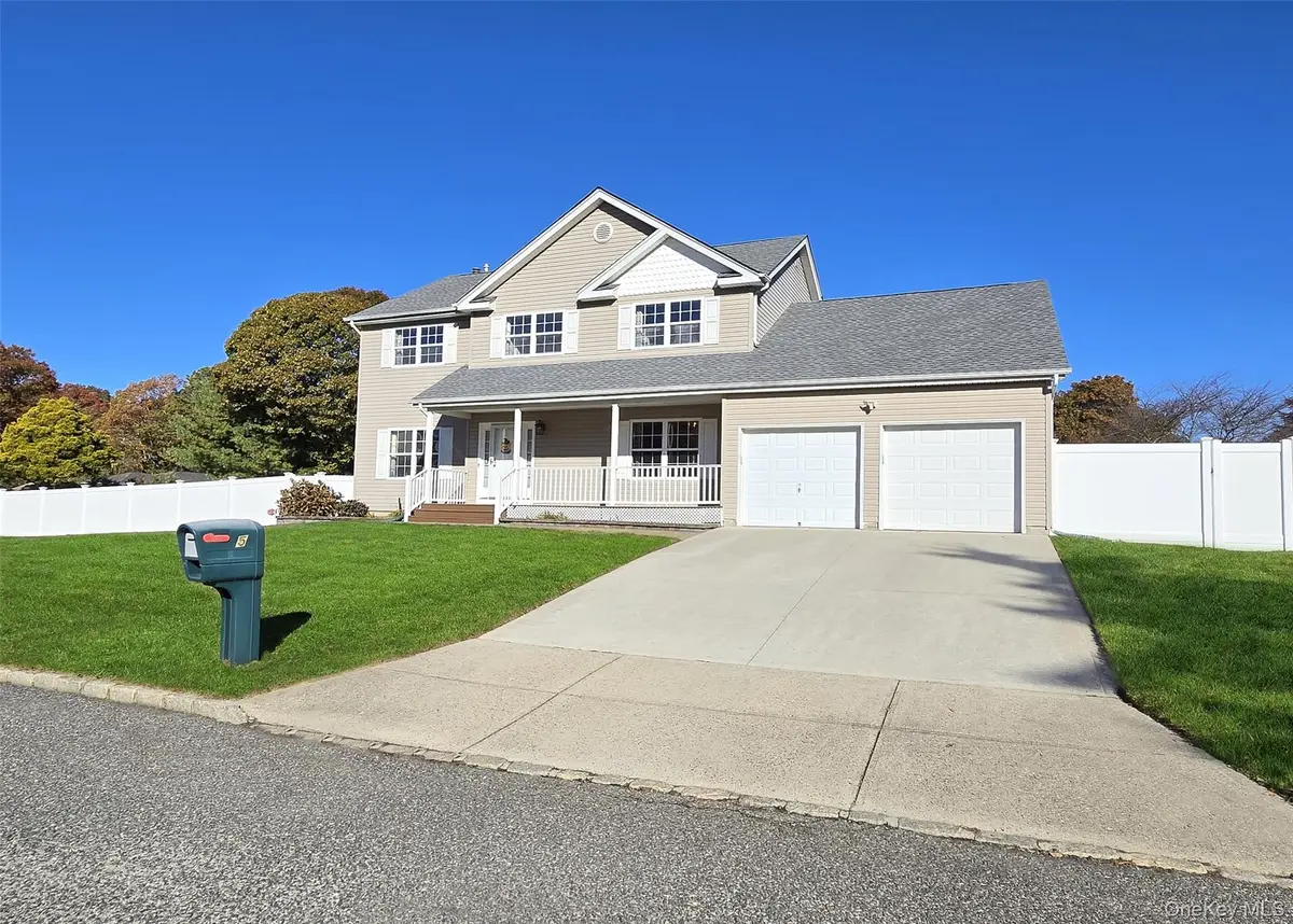 5 North Street, Coram, NY 11727 - Image #1