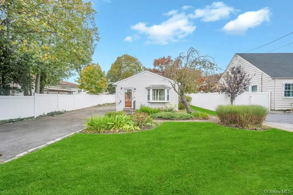 182 Commack Road, Deer Park, NY 11729 - Image #1