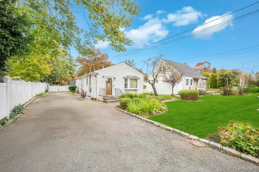 182 Commack Road, Deer Park, NY 11729 - Image #3