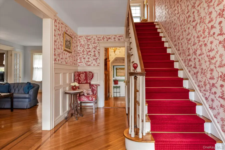 125 Stratford Avenue, Garden City, NY 11530 - Image #2