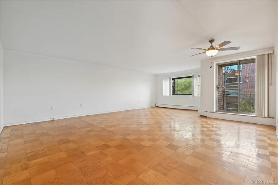 100 Clinton Avenue #2J, Mineola, NY 11501 - Image #3