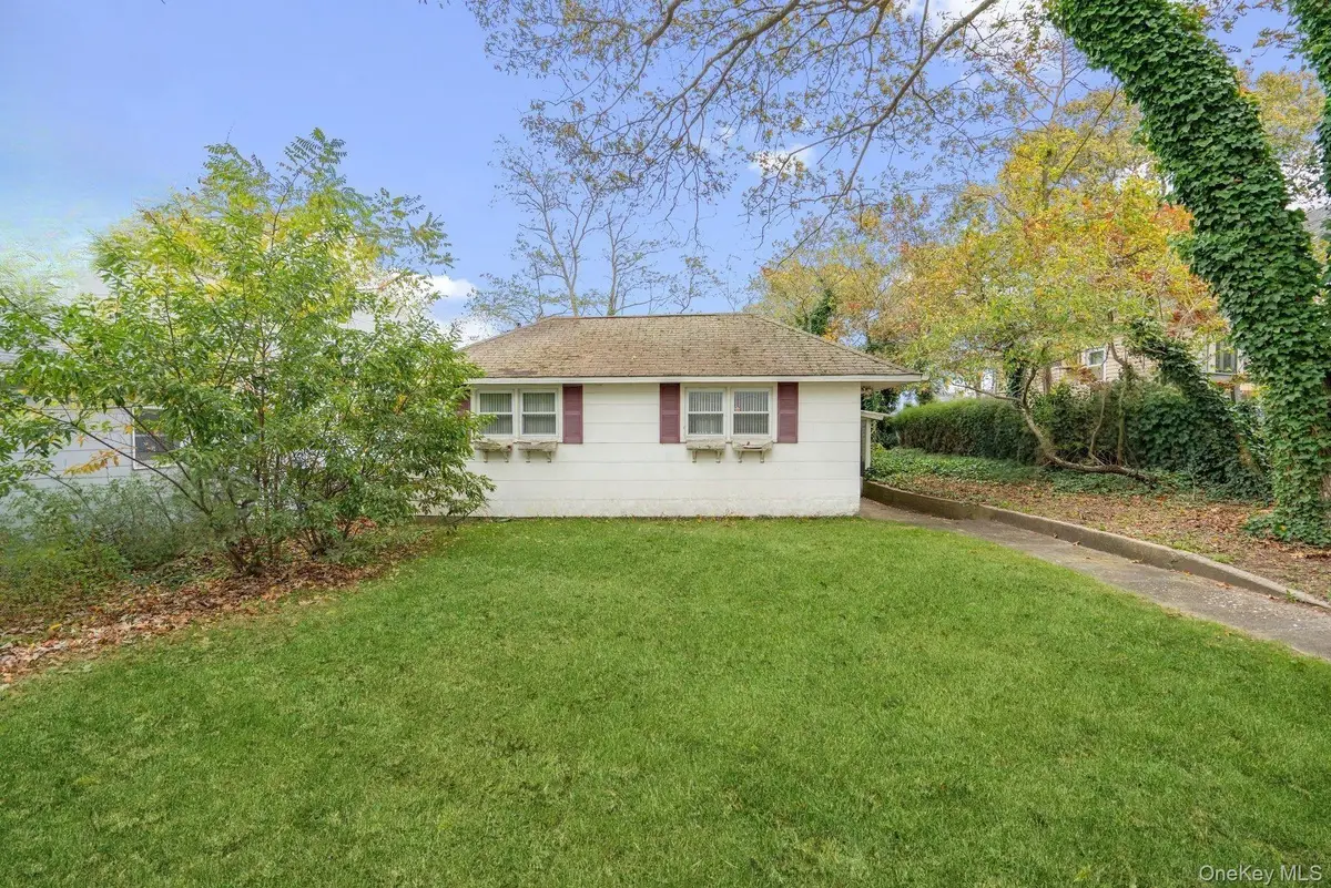 113 Overlook Drive, Mastic, NY 11950 - Image #1