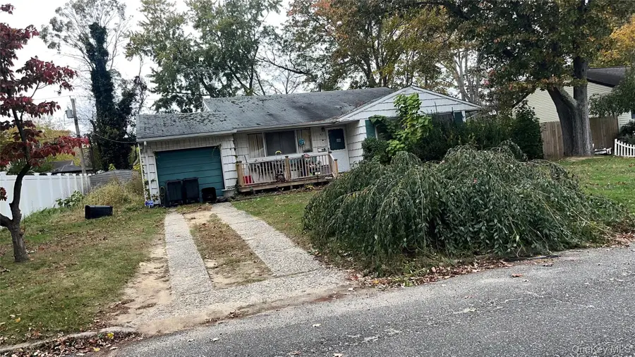 47 Hunter Lane, Centereach, NY 11720 - #2