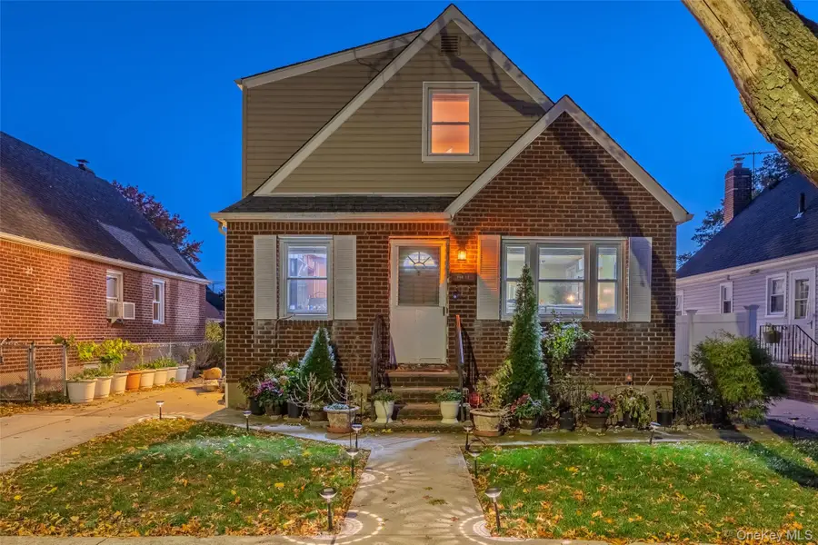 24612 86th Road, Bellerose, NY 11426 - Image #2