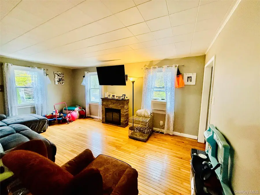 1 Dean Avenue, Wappinger, NY 12590 - Image #3