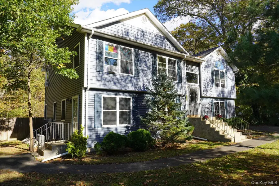 11 Pamela Drive, Ridge, NY 11961 - Image #3