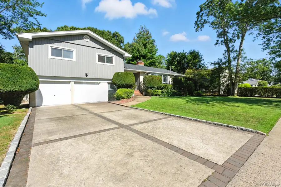 1030 Lakeshore Drive, Massapequa Park, NY 11762 - Image #2