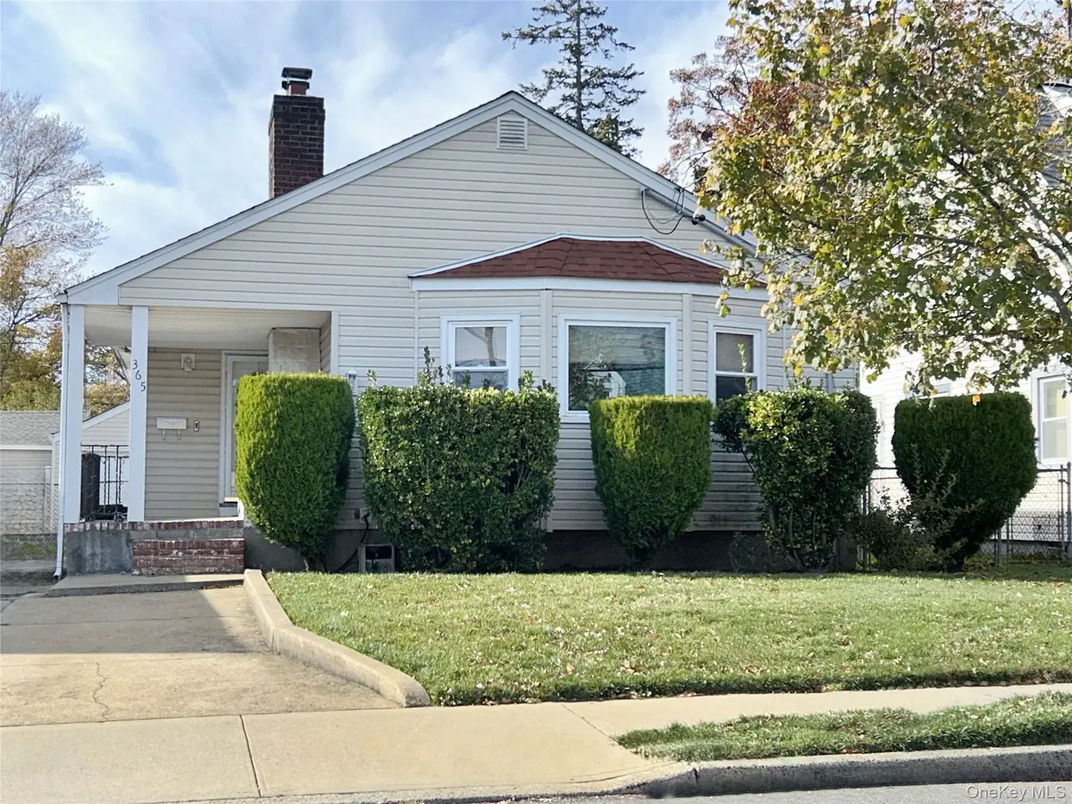 365 Wallace Street, Freeport, NY 11520 - Image #1
