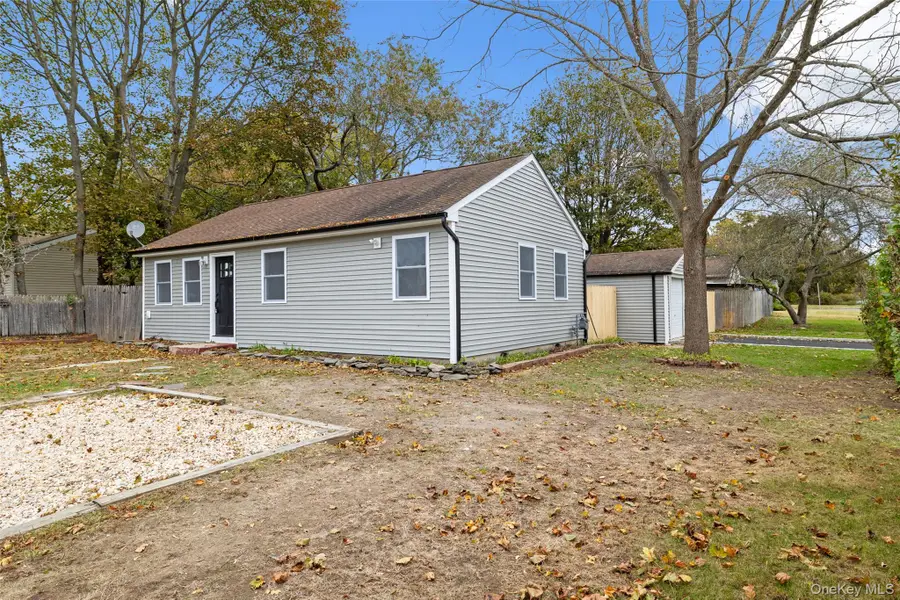 803 Meade Avenue, Bellport, NY 11713 - Image #3