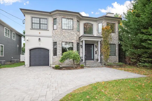 335 Summit Avenue, Cedarhurst, NY 11516