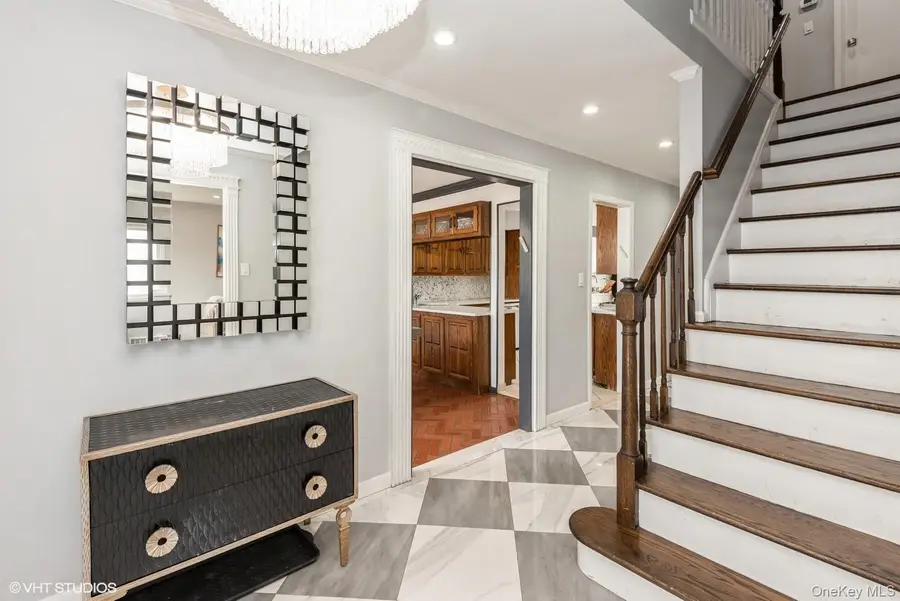 729 Wilson Street, North Woodmere, NY 11581 - Image #3