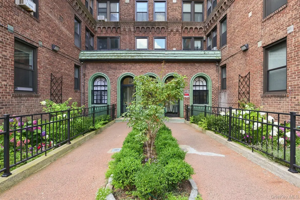 8300 Talbot Street #6H, Kew Gardens, NY 11415 - Image #1