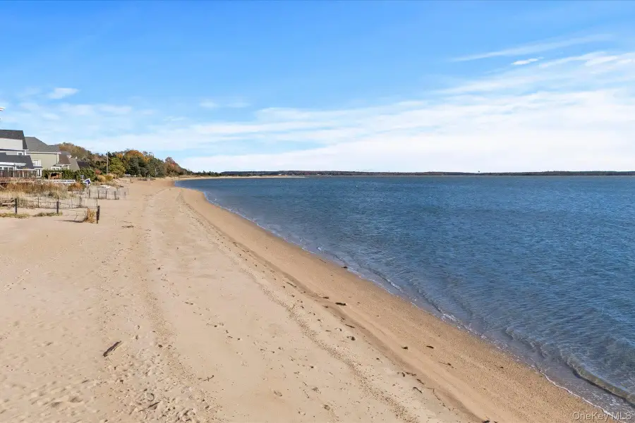 33 Willow Street, Aquebogue, NY 11931 - Image #3