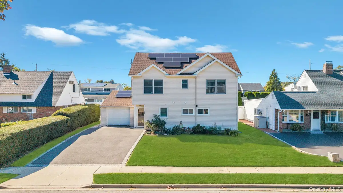 20 Bridge Lane, Hicksville, NY 11801 - Image #1