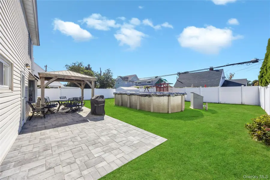 20 Bridge Lane, Hicksville, NY 11801 - Image #3