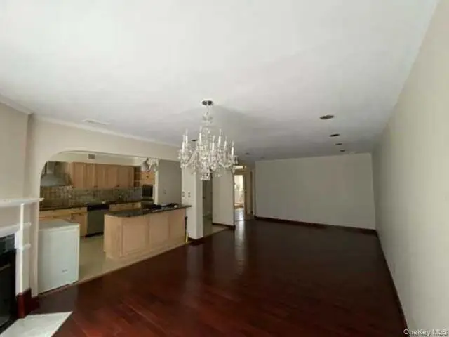 41 E View Court, Jericho, NY 11753 - Image #2