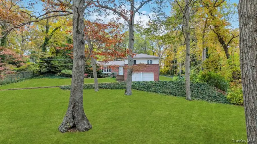 619 Caledonia Road, Dix Hills, NY 11746 - Image #2