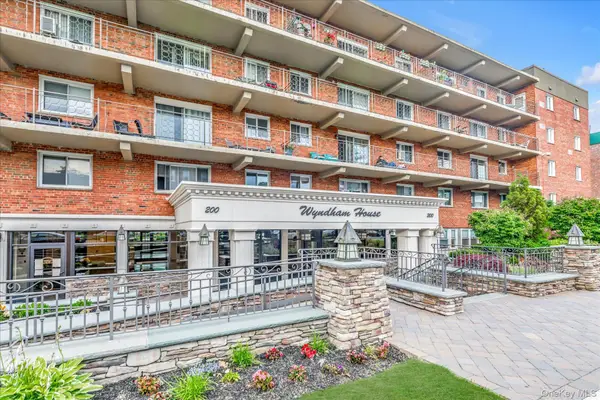 200 Atlantic #321, Lynbrook, NY 11563