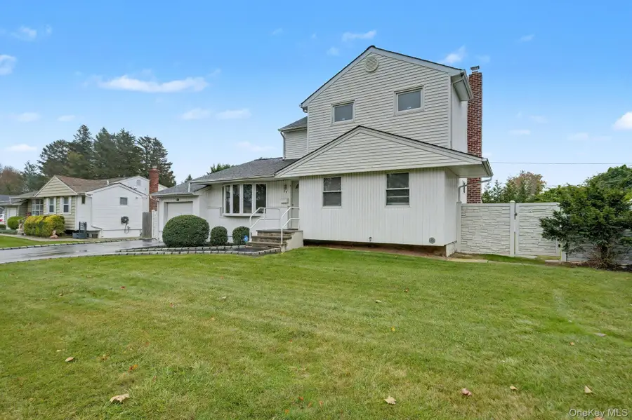 24 Havemeyer Lane, Commack, NY 11725 - Image #3