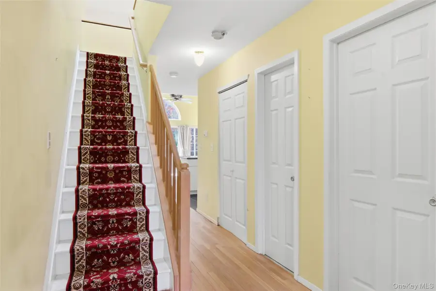 345 Colonial Circle, Manorville, NY 11949 - Image #3