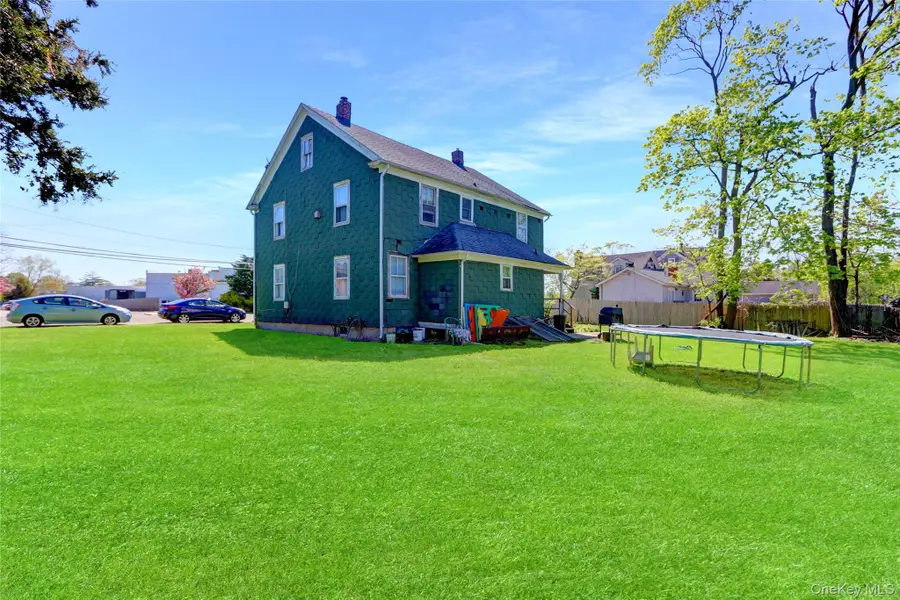 60 Lincoln Avenue, Sayville, NY 11782 - Image #2