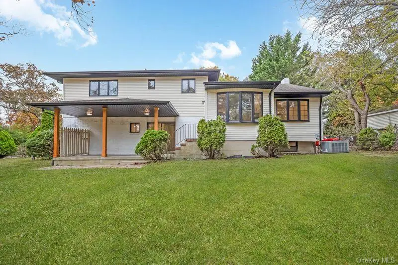 7 Gillette Avenue, Patchogue, NY 11772 - Image #3