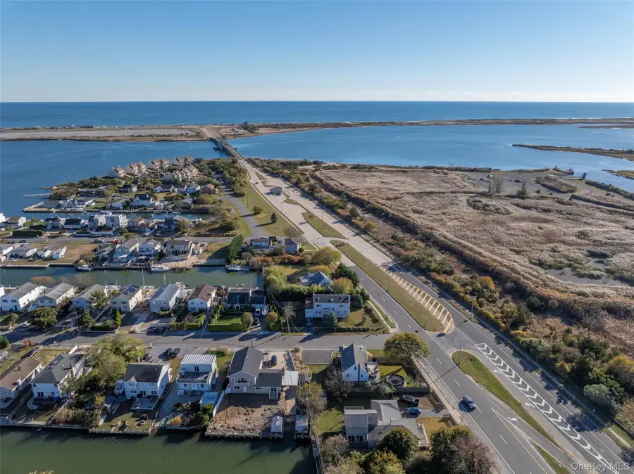 7 Fairlawn Court, Shirley, NY 11967 - Image #2