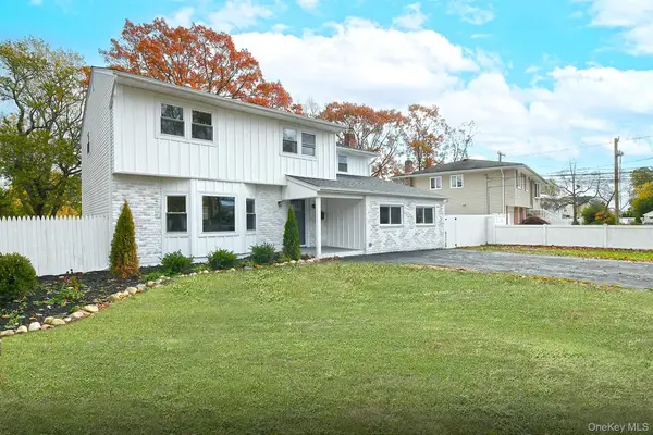 11 Cayuga Avenue, Deer Park, NY 11729