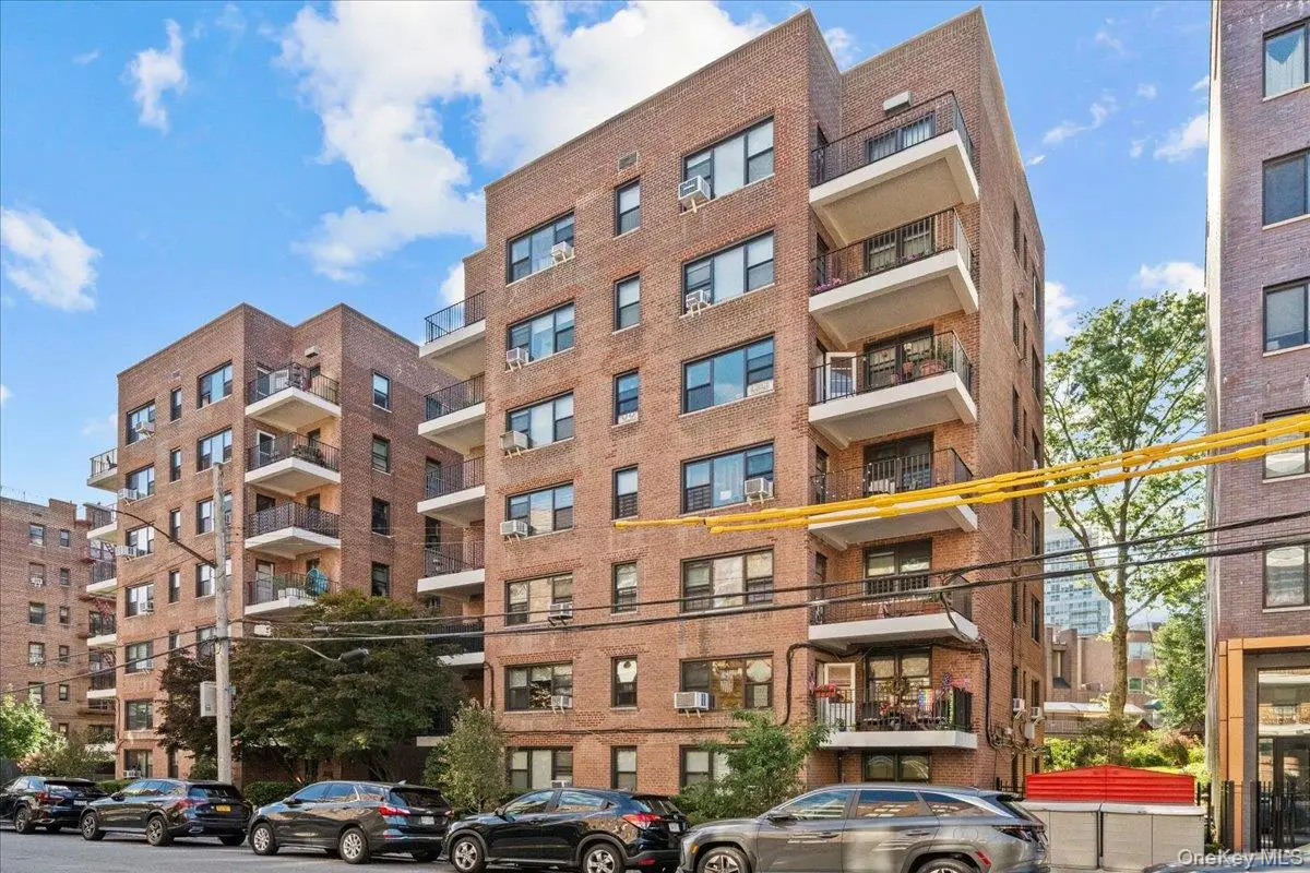 3635 Johnson Avenue #4M, Bronx, NY 10463 - Image #1