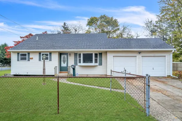 441 Macdonald Avenue, Bellport, NY 11713