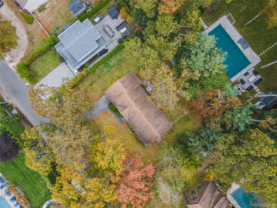 9 Shinnecock Avenue, East Quogue, NY 11942 - Image #3