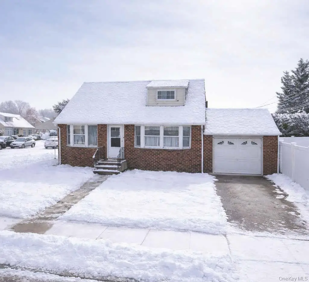 76 Vincent Road, Hicksville, NY 11801 - Image #1
