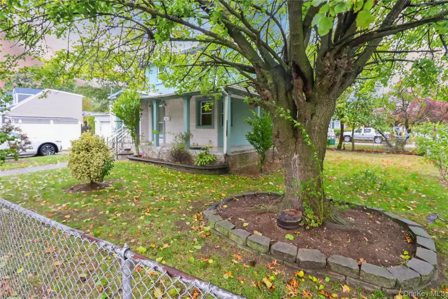 229 E Hawthorne Avenue, Valley Stream, NY 11580 - Image #2