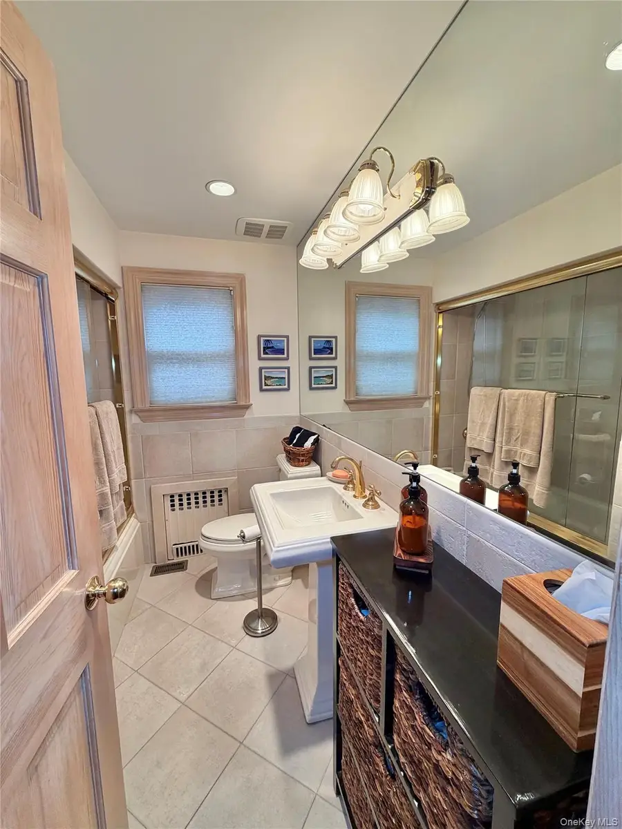 5335 192nd Street, Fresh Meadows, NY 11365 - Image #3