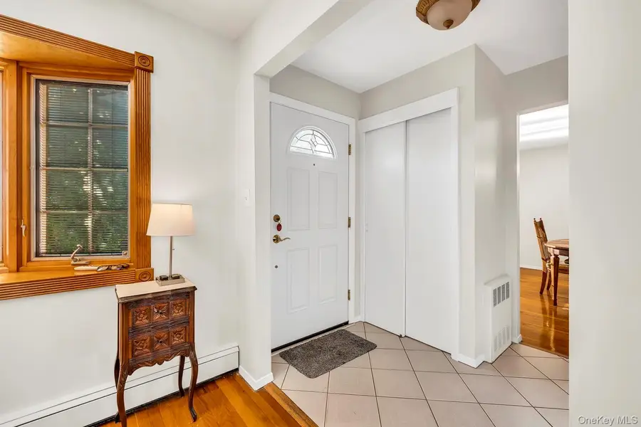 155 Fairview Road, Farmingdale, NY 11735 - Image #3