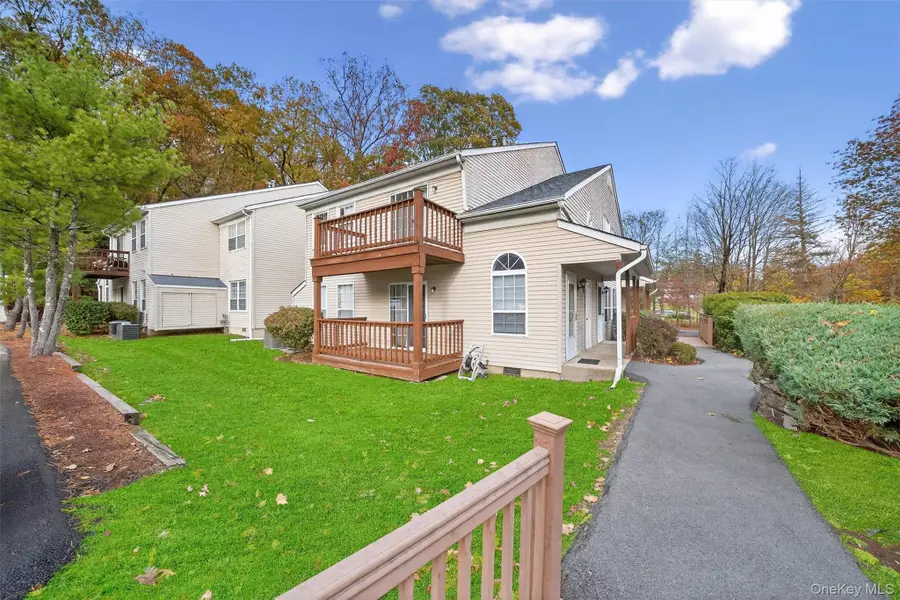 204 Ruby Court, Highland Mills, NY 10930 - Image #2