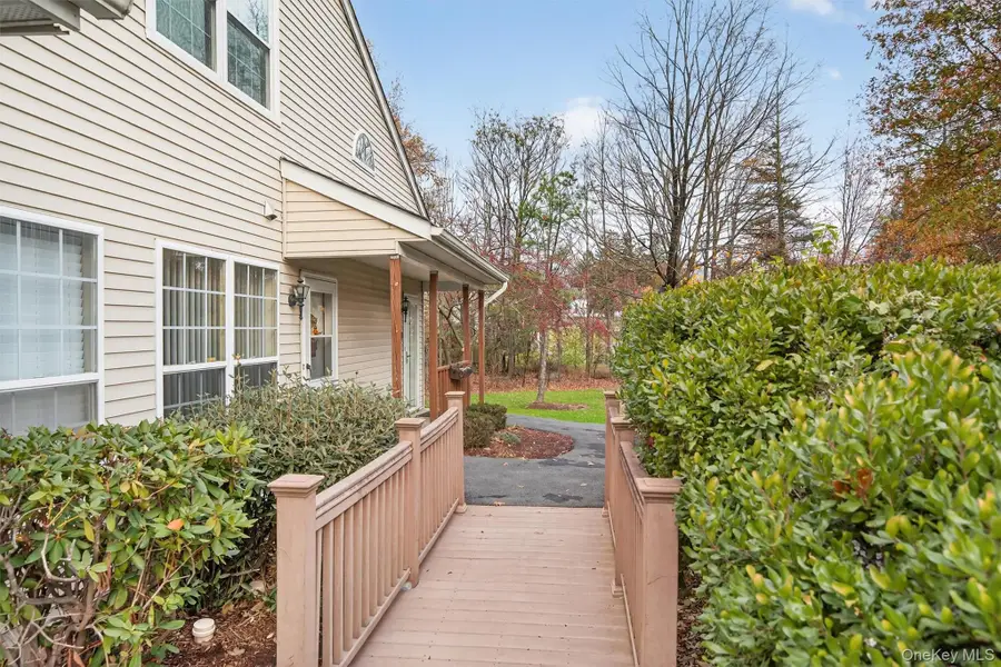 204 Ruby Court, Highland Mills, NY 10930 - Image #3