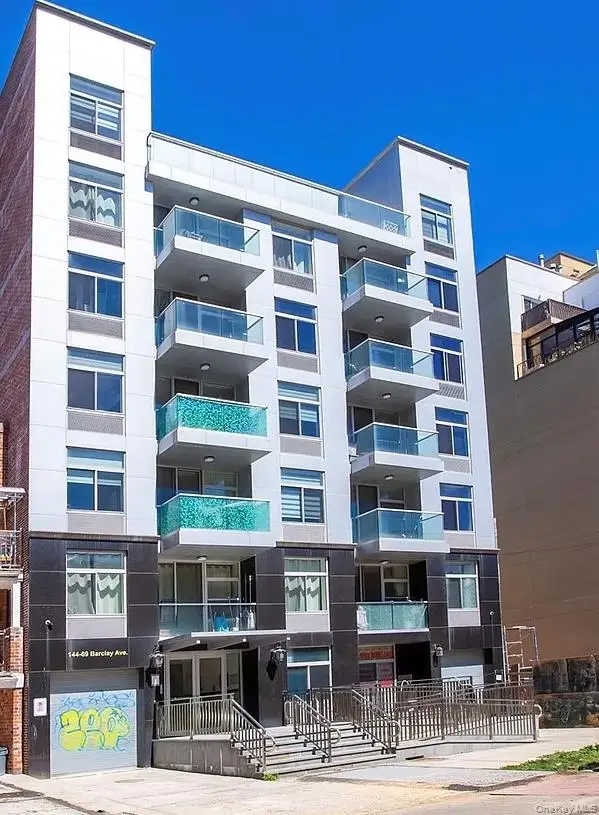 144-69 Barclay Avenue #3D, Flushing, NY 11355 - Image #3