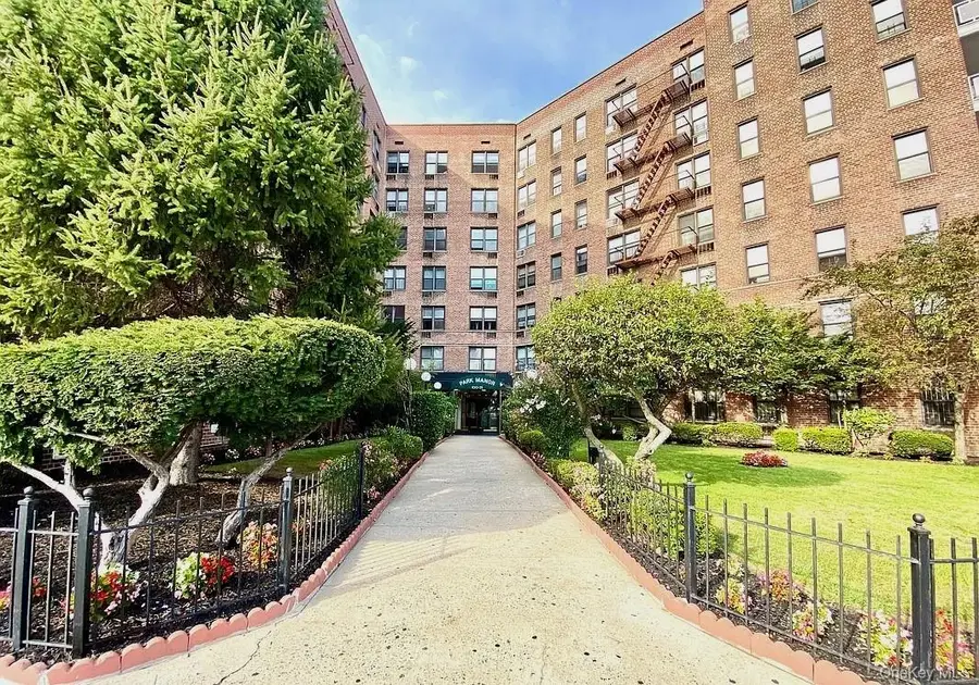 100-25 Queens Boulevard #2R, Forest Hills, NY 11375 - Image #2