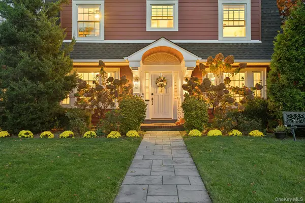 30 School Street, East Williston, NY 11596