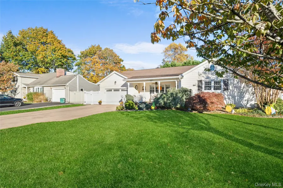 160 Grand Central Avenue, Amityville, NY 11701 - Image #2