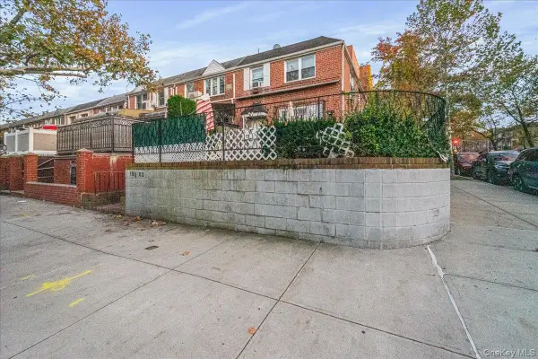 150-02 78th Road, Flushing, NY 11367