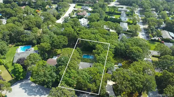 4 Pine Tree Court, East Quogue, NY 11942