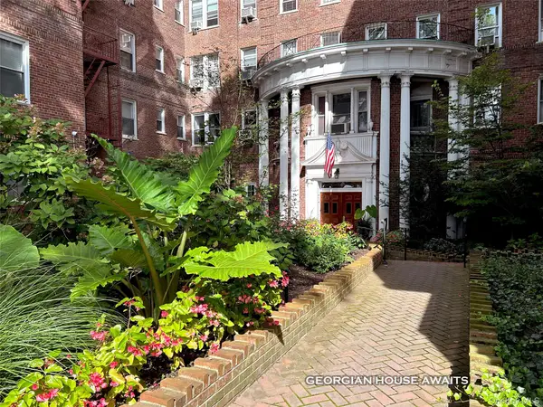 118-11 84 Avenue 118-11 84 Avenue #109, Kew Gardens, NY 11415