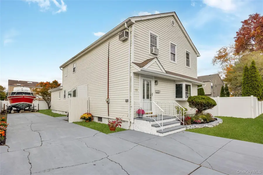 15 N Butehorn Street, Bethpage, NY 11714 - Image #3