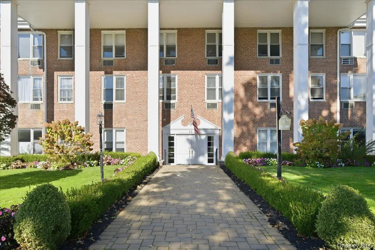 55 Lenox Road #2V, Rockville Centre, NY 11570 - Image #1