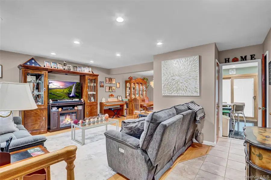 248-14 Deepdale Avenue, Little Neck, NY 11362 - Image #3